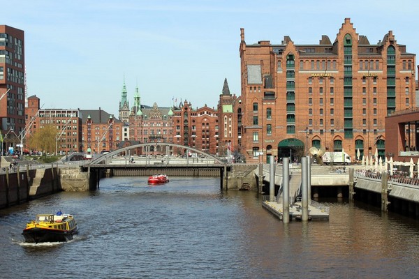 View on Hamburg hafencity, Elbarkade, canal, warehouse district