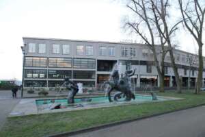 DAILY BREAD Amsterdam office building, fontains in front