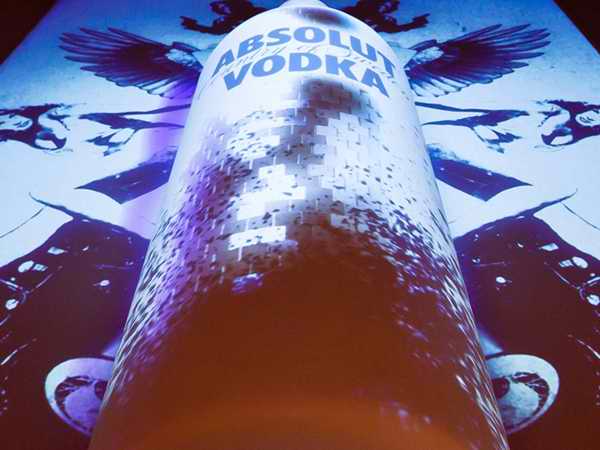 Video mapping bottle Absolut Vodka